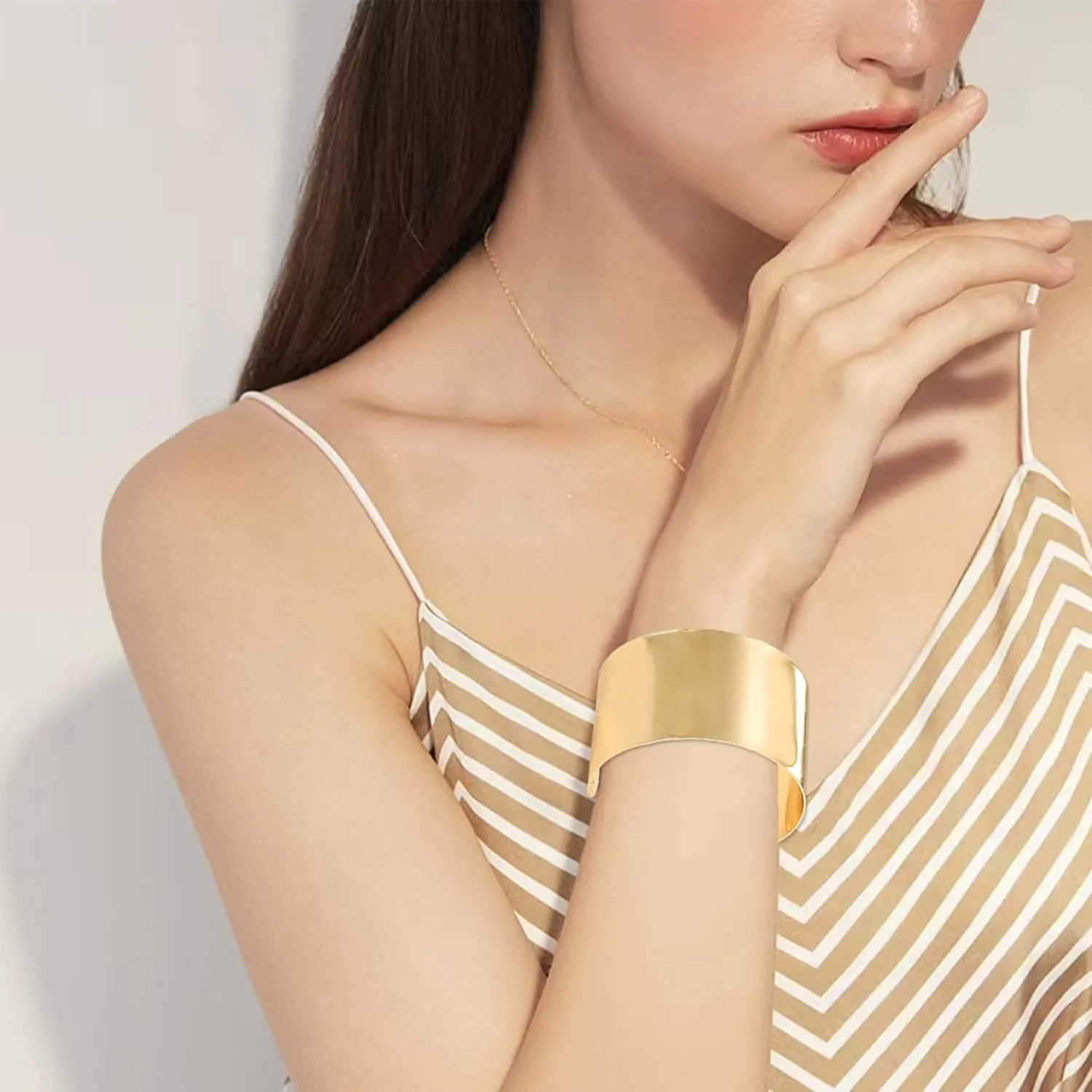 MOZAKA 2 Pcs Cuff Bangle Bracelet for Women Wide Open Cuff Bracelets Gold Sliver Wrist Cuff Wrap Bracelets Adjustable