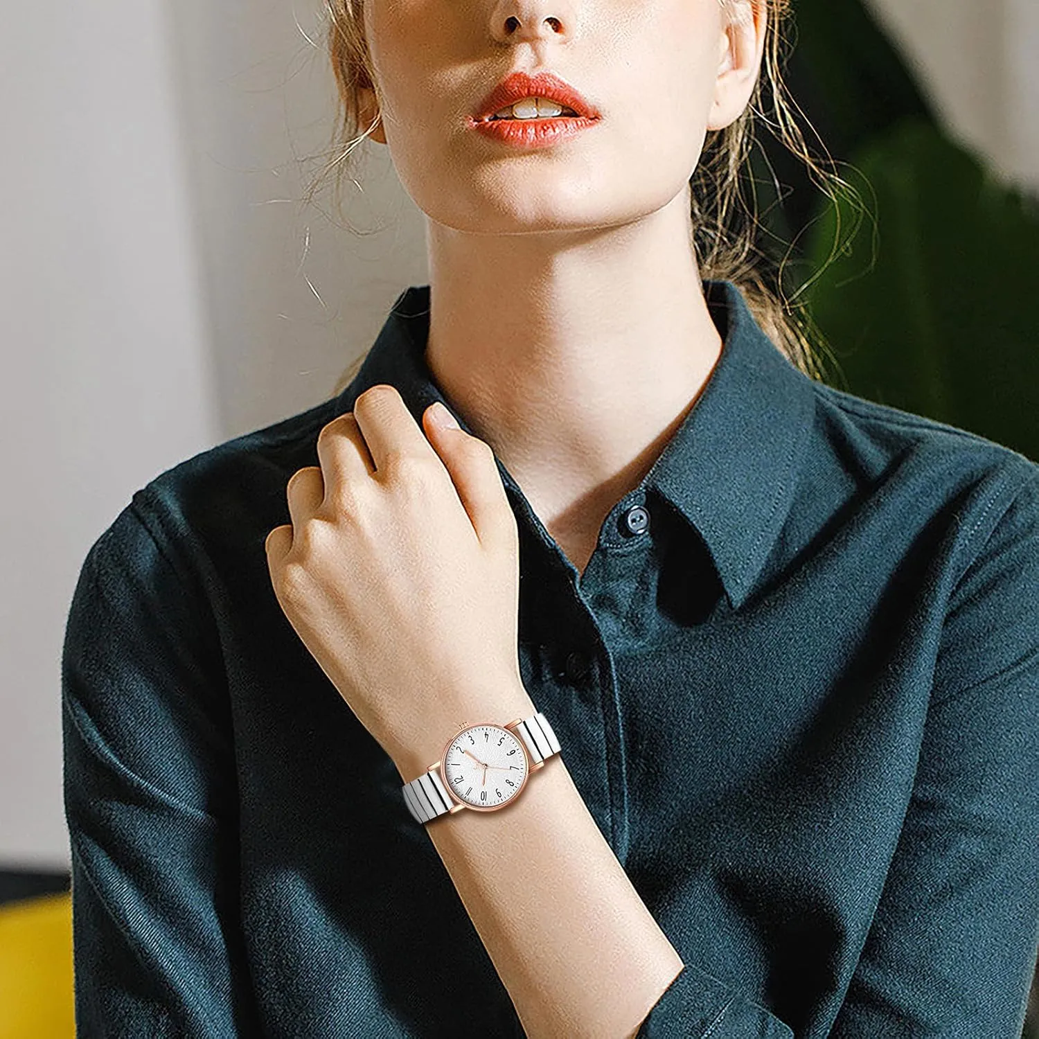 OIDEA Women's Elastic Strap Watches: Large Face Arabic Numerals Analog Quartz Wrist Watches for Women Easy Reader Stretch Band Waterproof Ladies Wratch