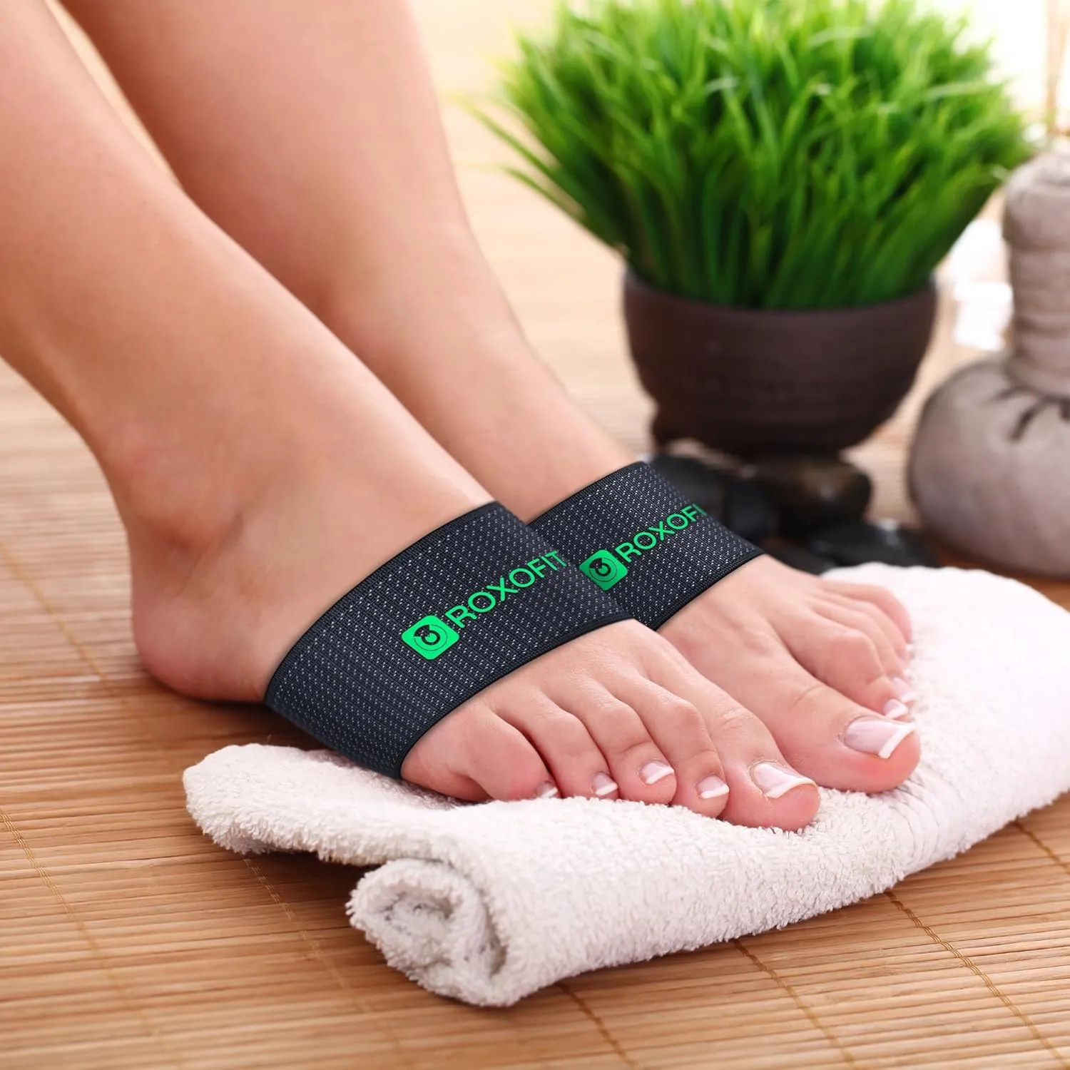 ROXOFIT Copper Arch Support for Plantar Fasciitis Pain Relief (Pair) - Elastic Compression Sleeves/Bands For High, Low Arches For Men, Women (Green logo, Small)