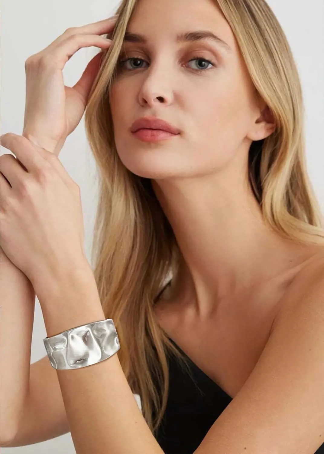WOWORAMA Chunky Gold Bangle Bracelets for Women Thick Wide Hinged Cuff Bracelets Vintage Statement Gold Bracelet Twisted Hammered Wrist Arm Cuff Bracelets