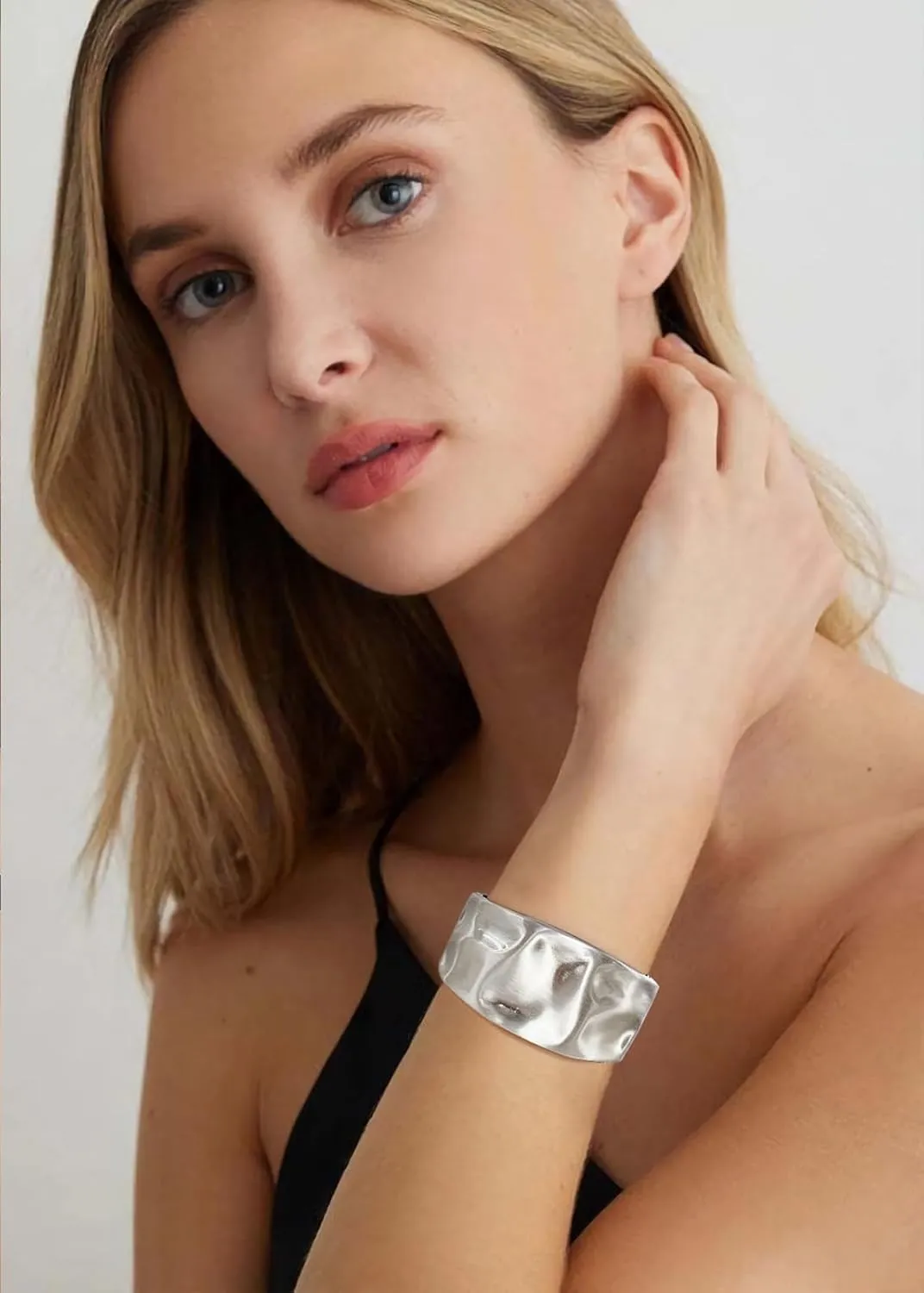 WOWORAMA Chunky Gold Bangle Bracelets for Women Thick Wide Hinged Cuff Bracelets Vintage Statement Gold Bracelet Twisted Hammered Wrist Arm Cuff Bracelets